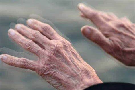 عرقیات مفید برای پارکینسون