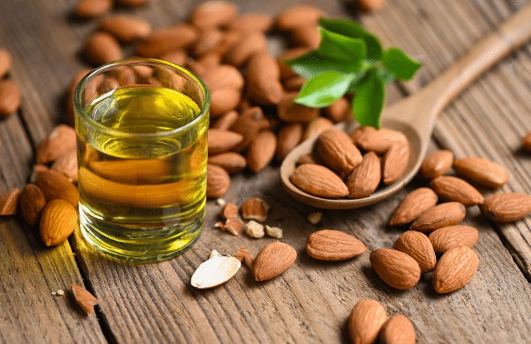 خواص روغن بادام تلخ برای مو در طب سنتی