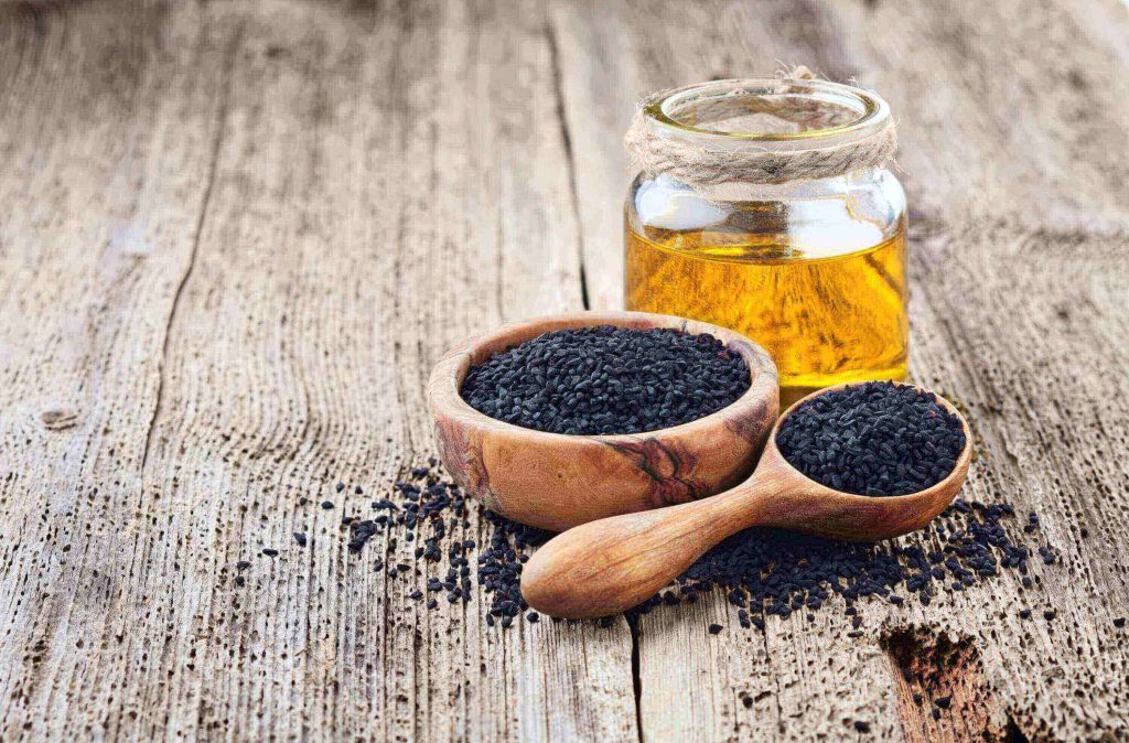 طریقه مصرف روغن سیاه دانه برای مو و خواص و تاثیرات این روغن
